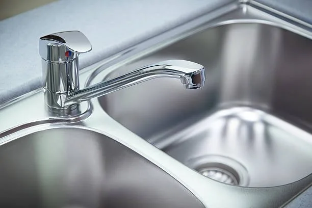 Trending Kitchen Sink Styles for Upscale Homes