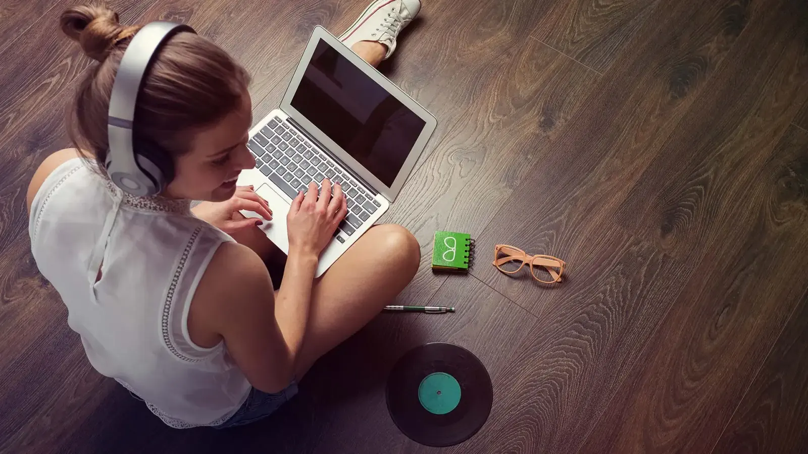 Vinyl Flooring Pros and Cons