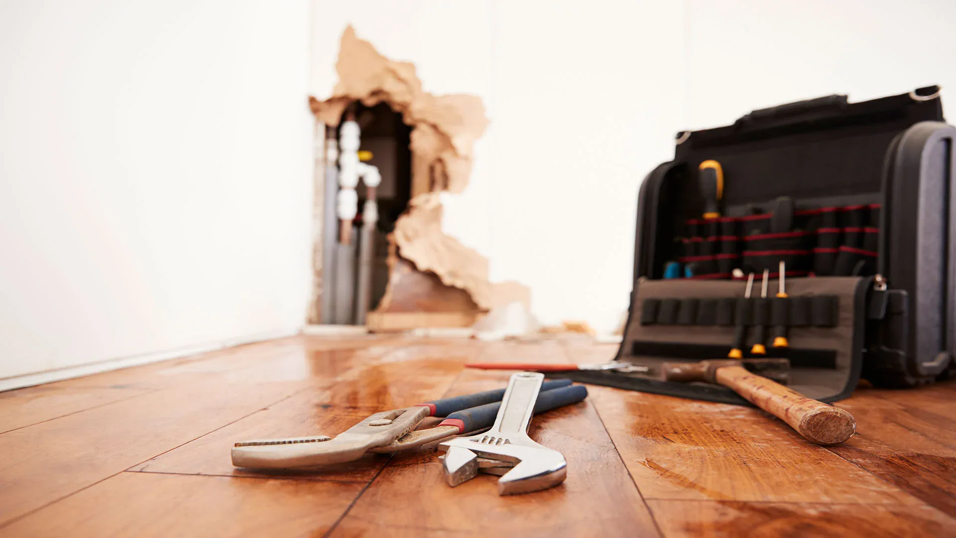 What Equipment Is Used to Repair & Restore a Home